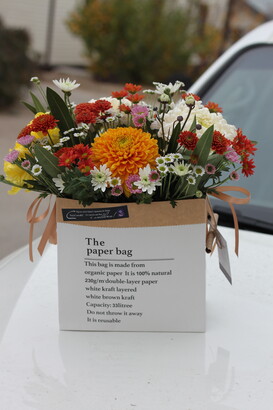 Крафтовый пакет с цветами