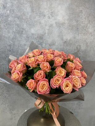 Букет из 35-и розовых роз