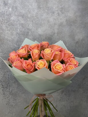 букет из персиковой розы